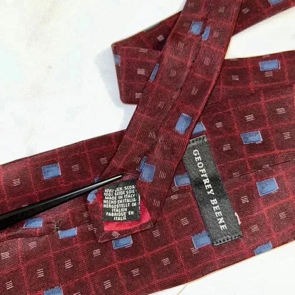 Geoffrey Beene, Tommy Hilfiger, Cezani Silk Ties-Set of 3 - Picture 16 of 16